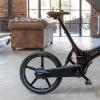 Gocycle的G4电动自行车配备更强大的发动机和更宽的轮胎