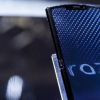 摩托罗拉首款可折叠手机Razr终于在美国上市